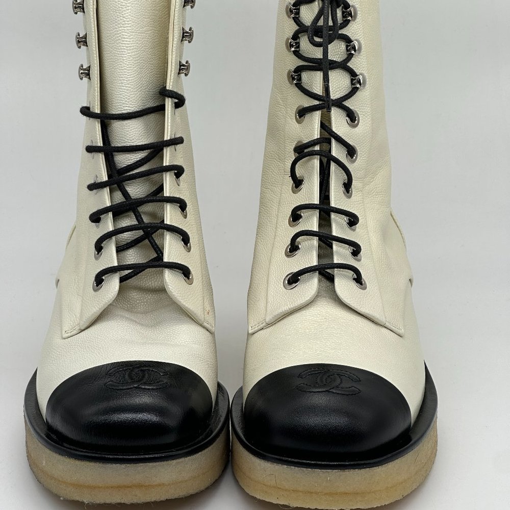 CHANEL 22A Grained Shimmer Leather Lace Up Combat Biker Hiking Ankle Boots - Picture 4 of 16